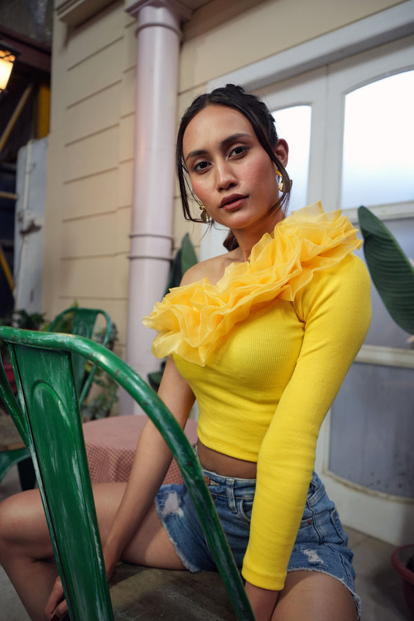 COTTON TOP WITH ORGANZA RUFFLE NECKLINE