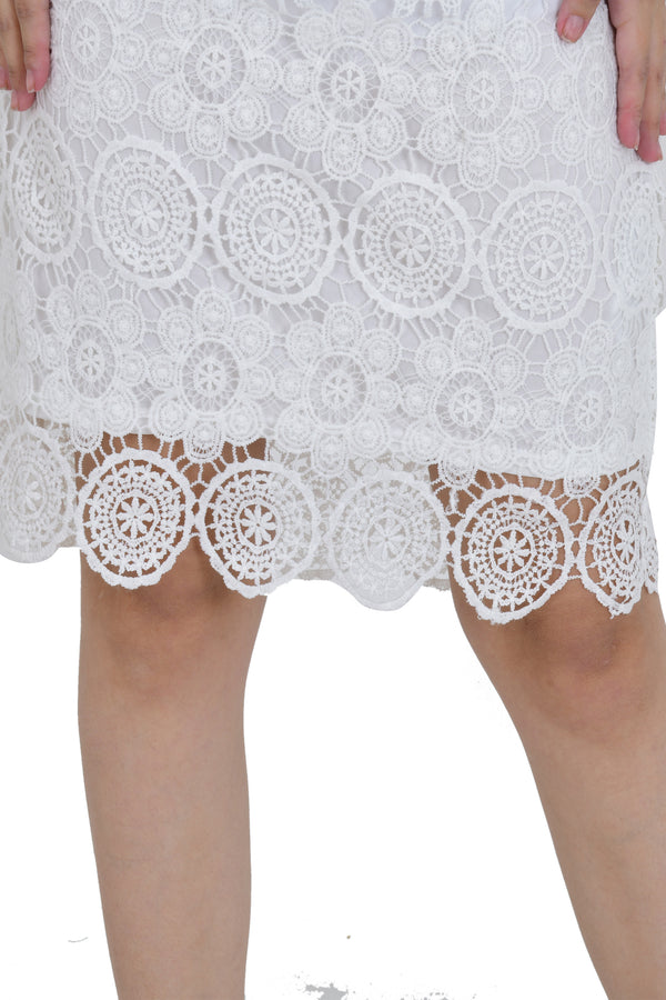 WHITE LACE DRESS