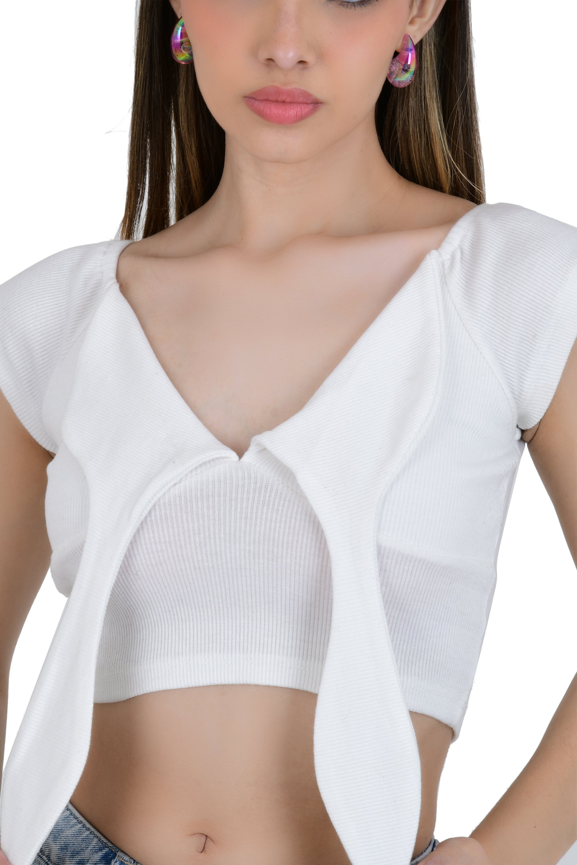 CROP TOP WITH FRONT KNOT STYLE