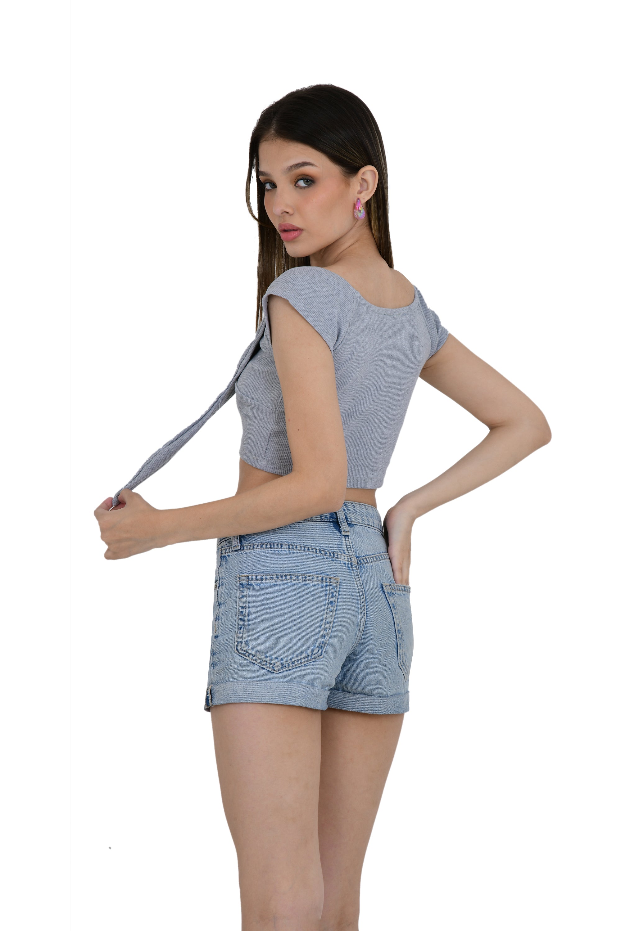 CROP TOP WITH FRONT KNOT STYLE