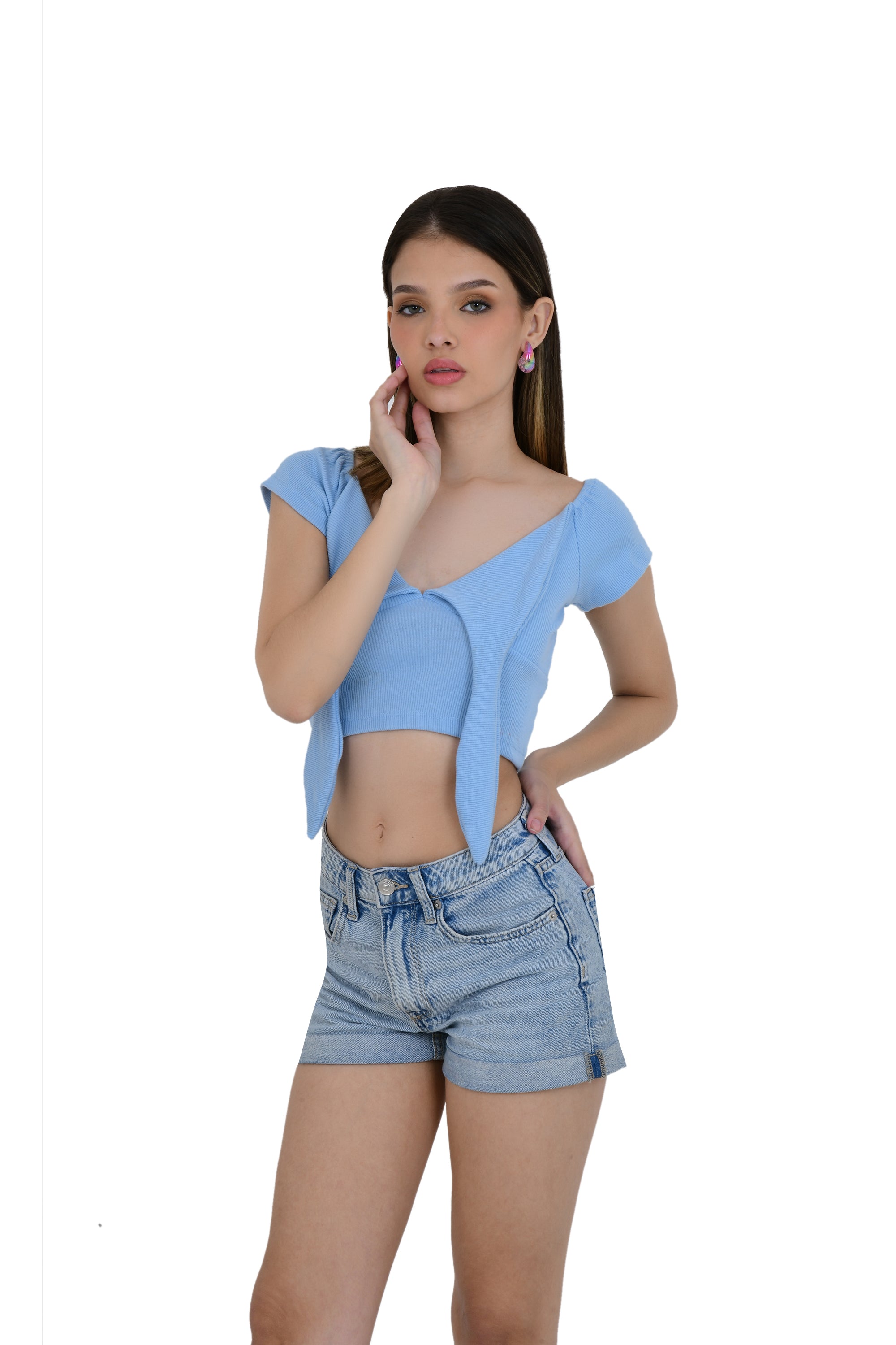 CROP TOP WITH FRONT KNOT STYLE